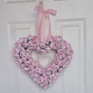 Handmade Valentine's Day Wreath Spring heart-shaped Wreath light pink roses